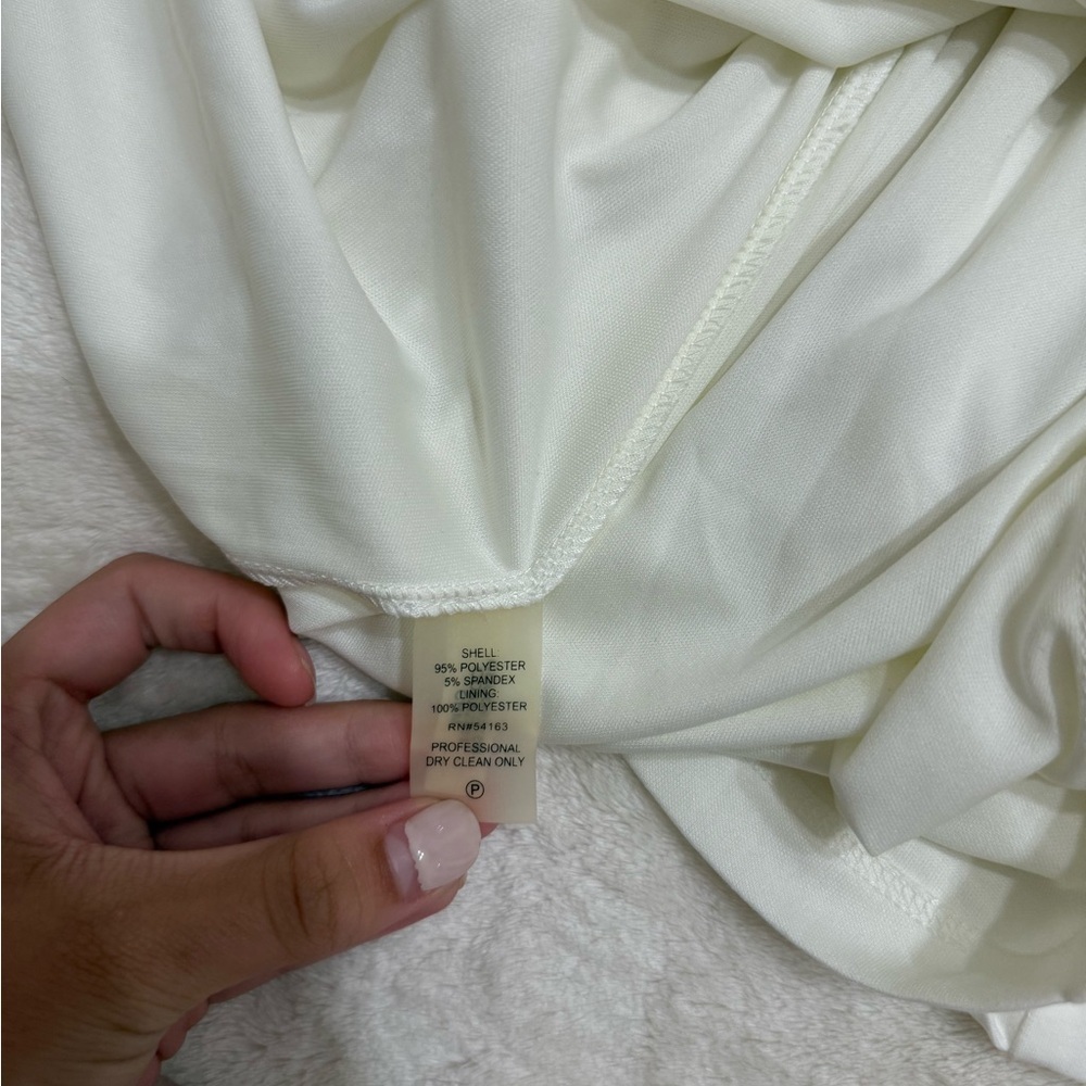 Calvin Klein Women’s Cream Long Sleeve Dress Size 2 - Picture 3 of 4